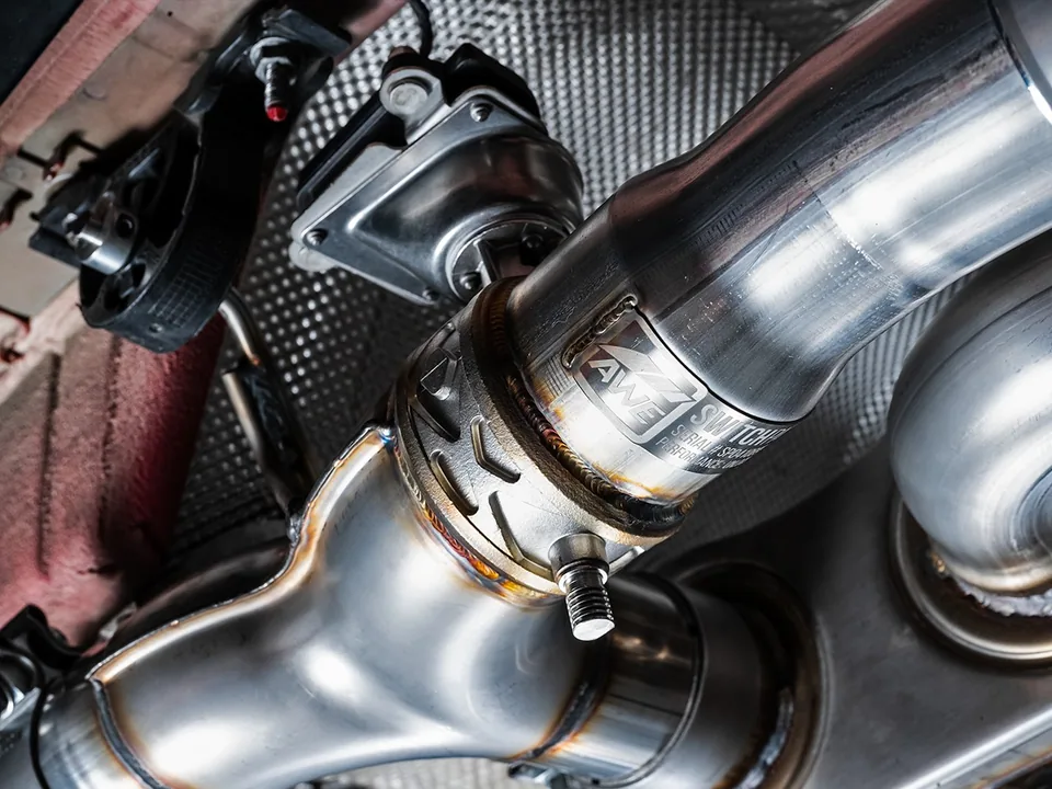 AWE Tuning 15-20 BMW F8X M3/M4 SwitchPath Catback Exhaust - Chrome Silver Tips 3025-42070 3 of 6