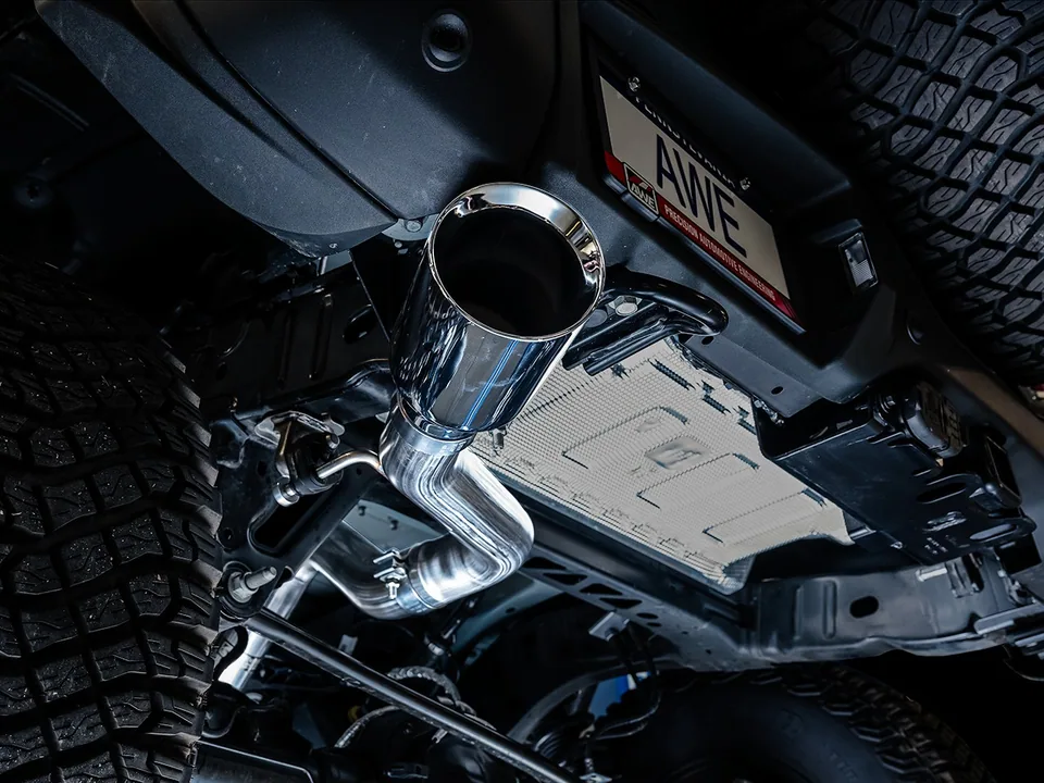 AWE Tuning 21-22 Ford Bronco 0FG Single Rear Exit Exhaust w/Chrome Silver Tip & Bash Guard 3015-22789 6 of 6