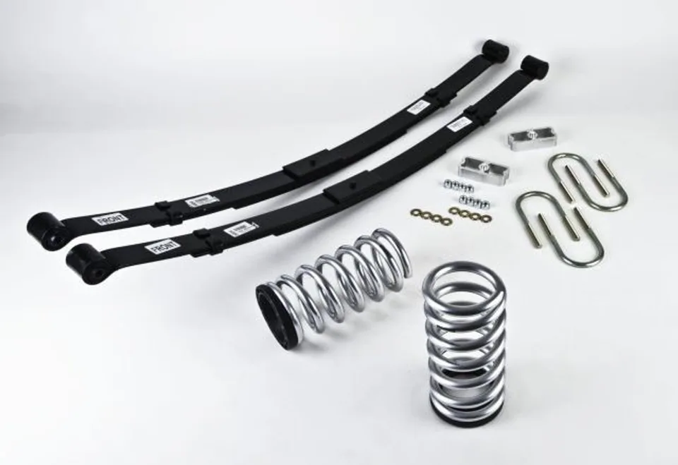 Belltech LOWERING KIT 82-04 S10 4& 6 Cyl 2inch-3inch/4inch 568 1 of 1