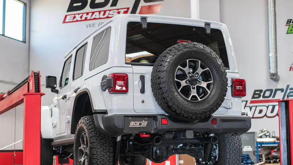 Borla 18 - 22 Jeep Wrangler JL/JLU 3.6L 2DR/4DR Touring SS Axle Back Black Coated Exhaust w/3.5in Tips 11955CB 3 of 3
