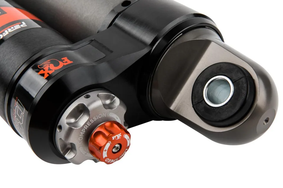 Fox 20-Up GM 2500/3500 Performance Elite Series 2.5 Rear Adjustable Shocks 0-1in Lift 883-26-085 5 of 5