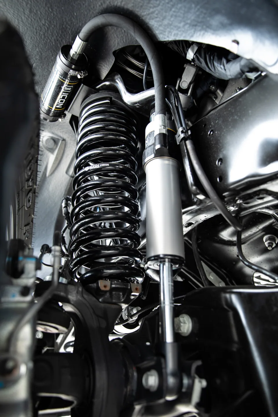 ICON 2005-2024 Ford Super Duty 4WD, 0-2.5" Lift, Front, V.S. 2.5 Aluminum Series Shock Absorbers, Remote Reservoir, Pair 67800p 2 of 2