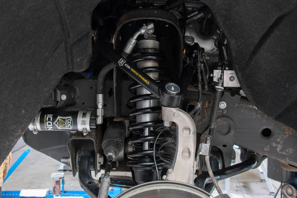 ICON 19-23 GM 1500, 0-3.5" Lift, Front, 2.5 VS Extended Travel RR Coilover Kit 71656 2 of 2