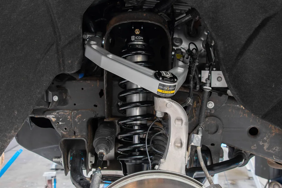 ICON 19-23 GM 1500, 1.5-3.5" Lift, Front, 2.5 VS Extended Travel Coilover Kit 71606 2 of 2