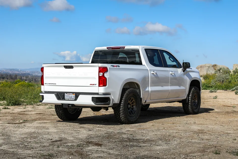 ICON 19-23 GM 1500, 2.375-3.75" Lift, Stage 2 EXP Suspension System, Billet k73072 4 of 6