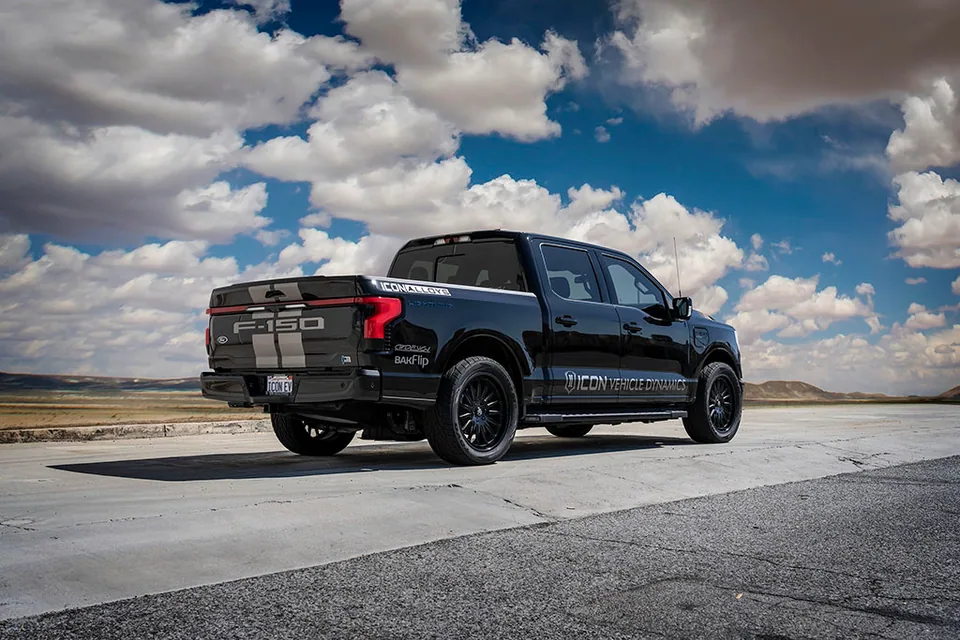 ICON 2022-2023 Ford F-150 Lightning, Lowered 0-2", 2.5 VS Remote Reservoir CDEV Coilover Kit, Front 91831e 3 of 5