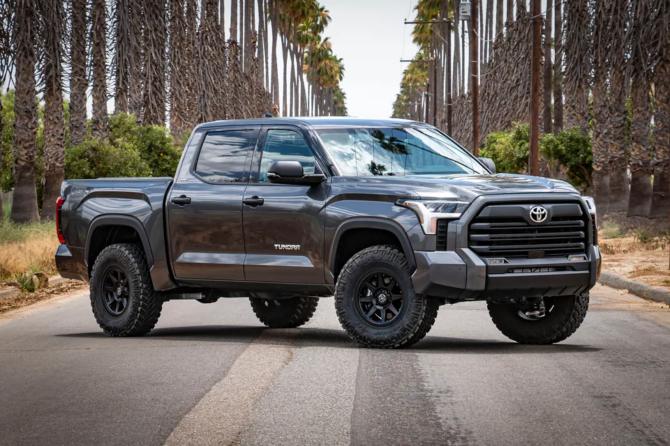 ICON 2022-2025 Toyota Tundra 0-1.5" Lift/2023-2025 Sequoia 0-4" Lift, Rear, V.S. 3.0 Series Shock Absorbers, Remote Reservoir w/ CDCV, Pair 57845cp 5 of 6