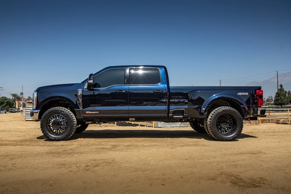 ICON 2023 Ford F-250/F-350 Super Duty 4WD Diesel, 2.5" Lift, Stage 2 Suspension System w/ Radius Arms k62562r 5 of 6