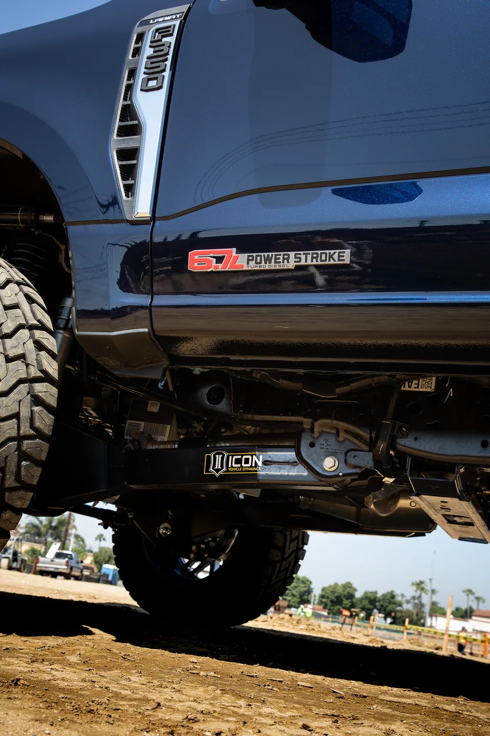 ICON 2023 Ford F-250/F-350 Super Duty 4WD Diesel, 2.5" Lift, Stage 5 Suspension System w/ Radius Arms k62565r 4 of 6