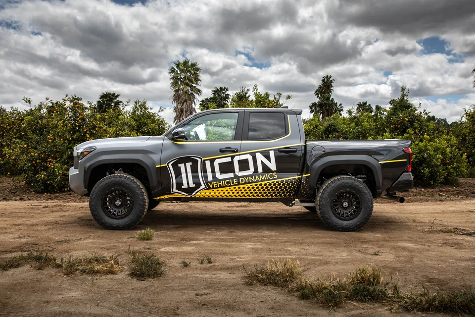 ICON 2024-2025 Toyota Tacoma 1.25-3" Lift, Stage 7 Suspension System, Tubular, Triple Rate Rear Springs k53297ts 3 of 6