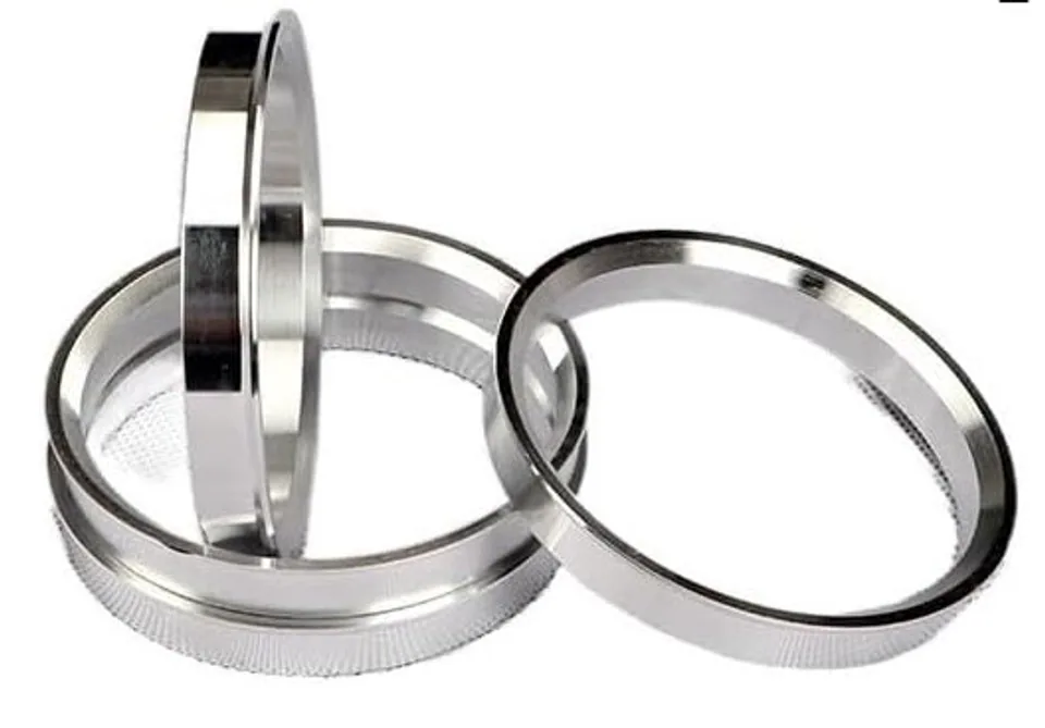 Set of 4 Metal Hub Rings 1 of 1