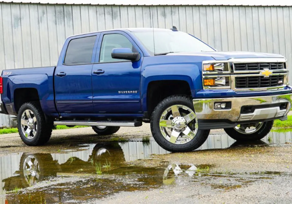 Superlift 07-16 Chevy Silv 1500 4WD 3.5in Lift Kit w/ Cast Steel Control Arms & Bilstein Rear Shocks 3700B 2 of 3