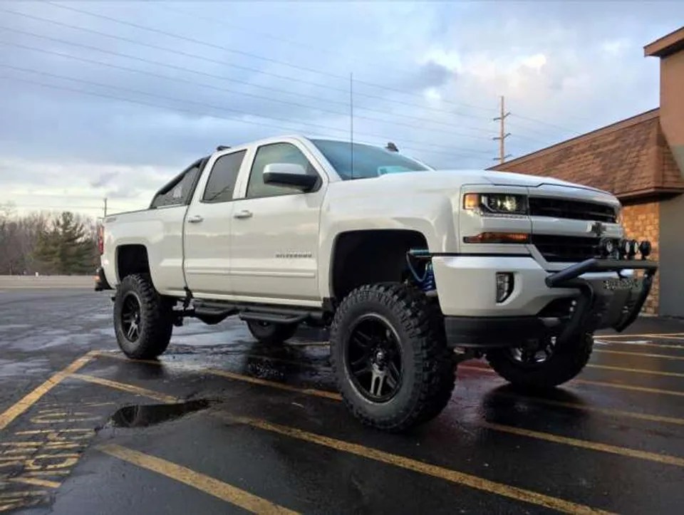 Superlift 07-16 Chevy Silv 4WD 8in Lift Kit w/ OE Cast Steel Control Arms & King Coilovers & Shocks K919KG 4 of 5