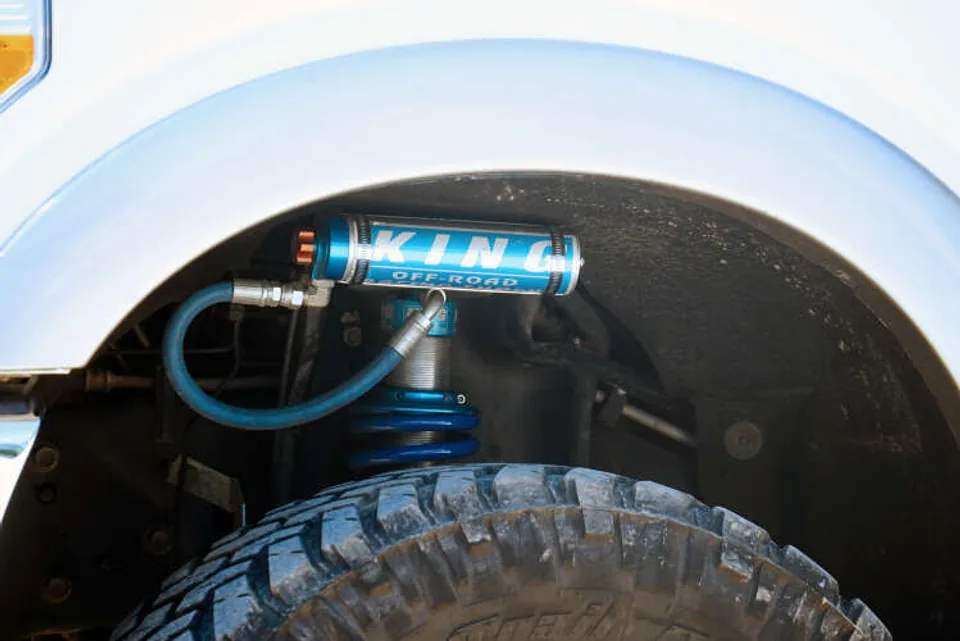 Superlift 11-16 Ford F-250/F-350 SD 4WD 4in Lift Kit w/Repl Radius Arms & King Coilovers Rear Shocks K987KG 2 of 2