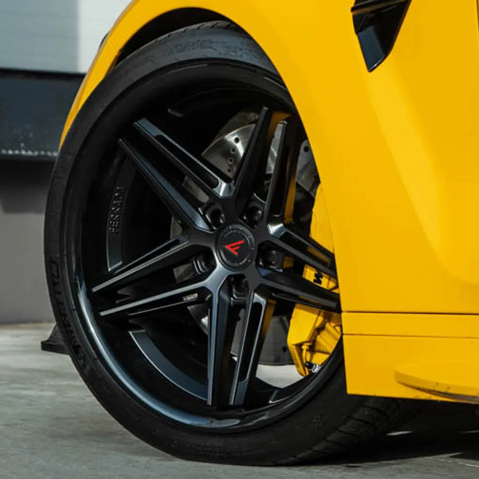 Ferrada CM1 Matte Black w/ Gloss Black Lip 6 of 6