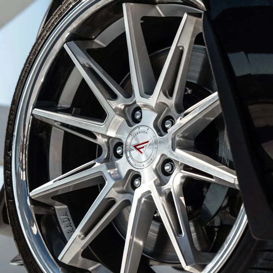 Ferrada CM2 Machined Silver w/ Chrome Lip 6 of 6