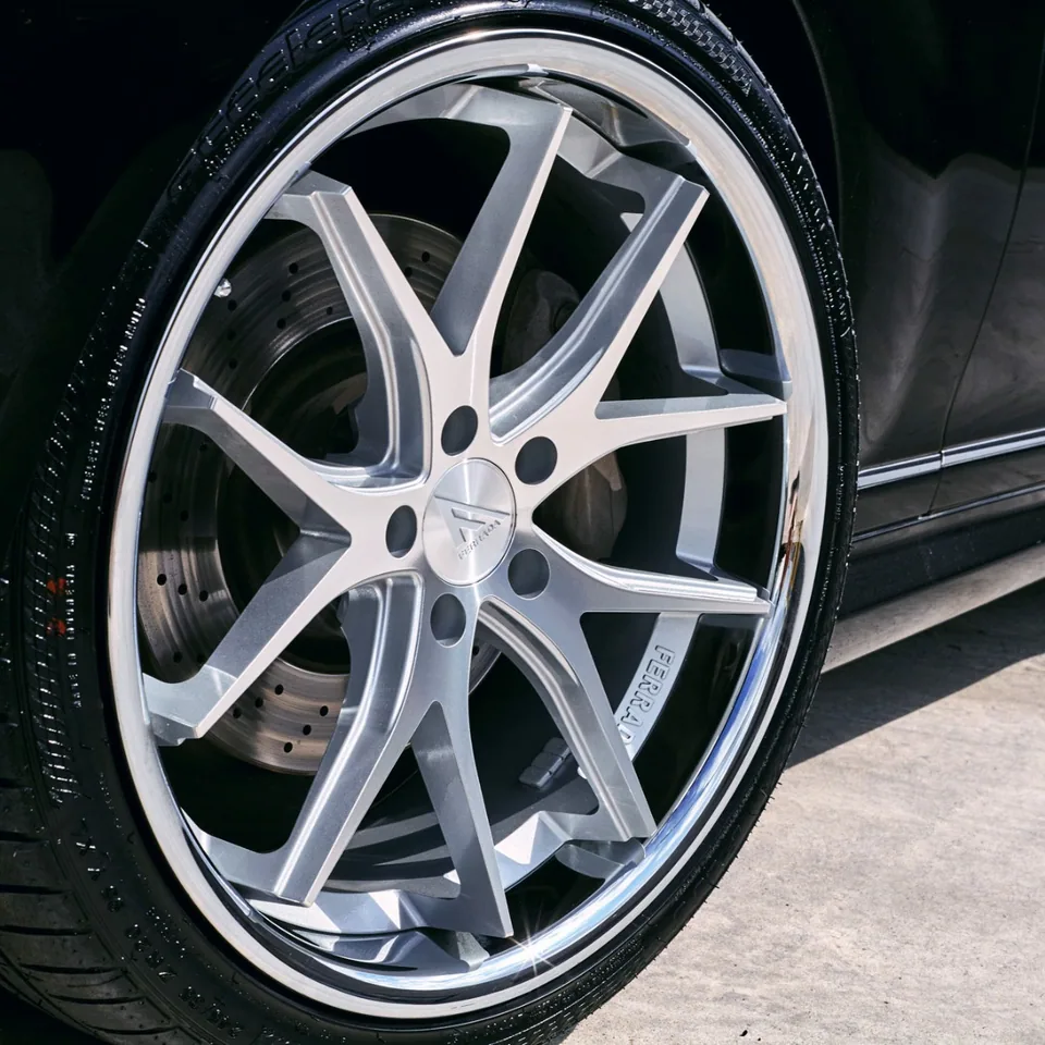 Ferrada FR2 Machine Silver w/ Chrome Lip 5 of 6