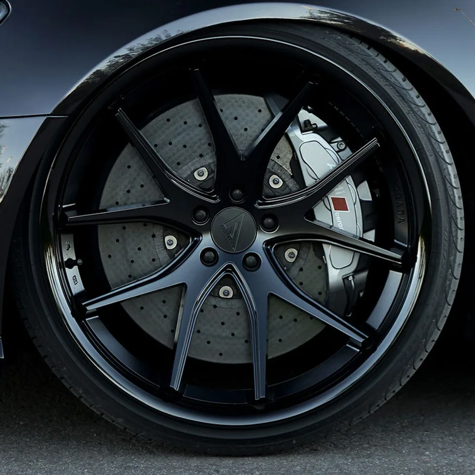 Ferrada FR2 Matte Black w/ Gloss Black Lip 4 of 5