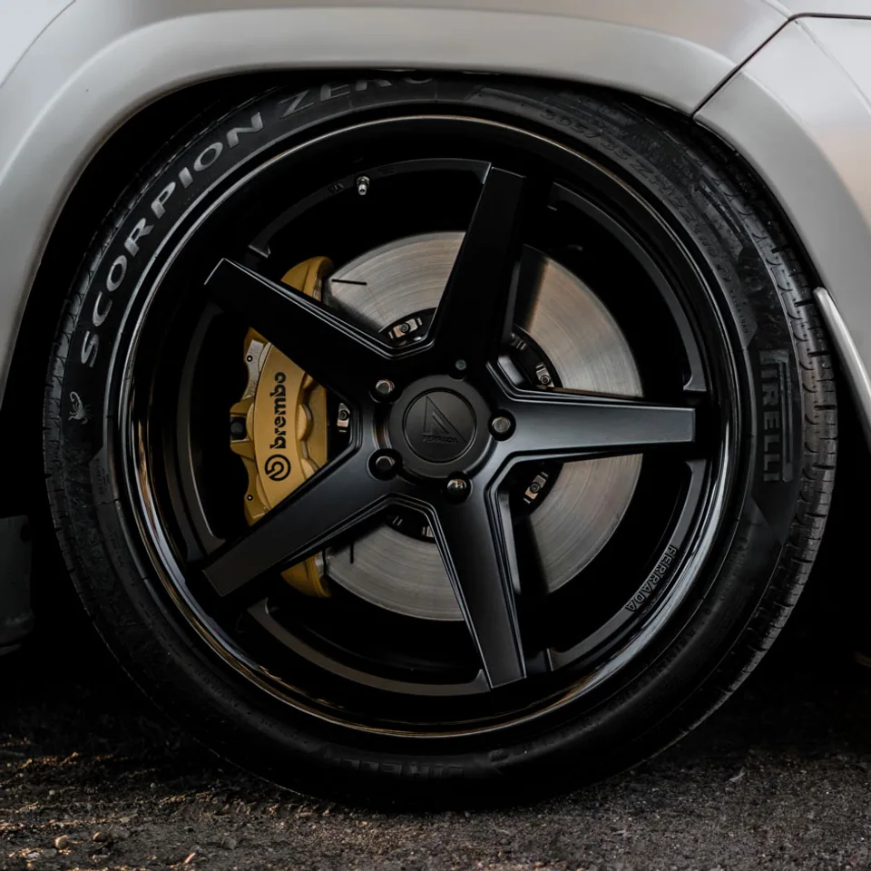 Ferrada FR3 Matte Black w/ Gloss Black Lip 5 of 6
