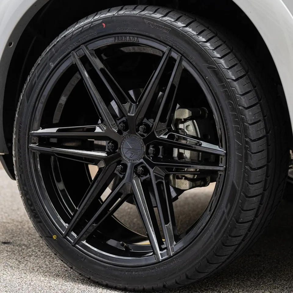 Ferrada FT4 Gloss Black 3 of 4