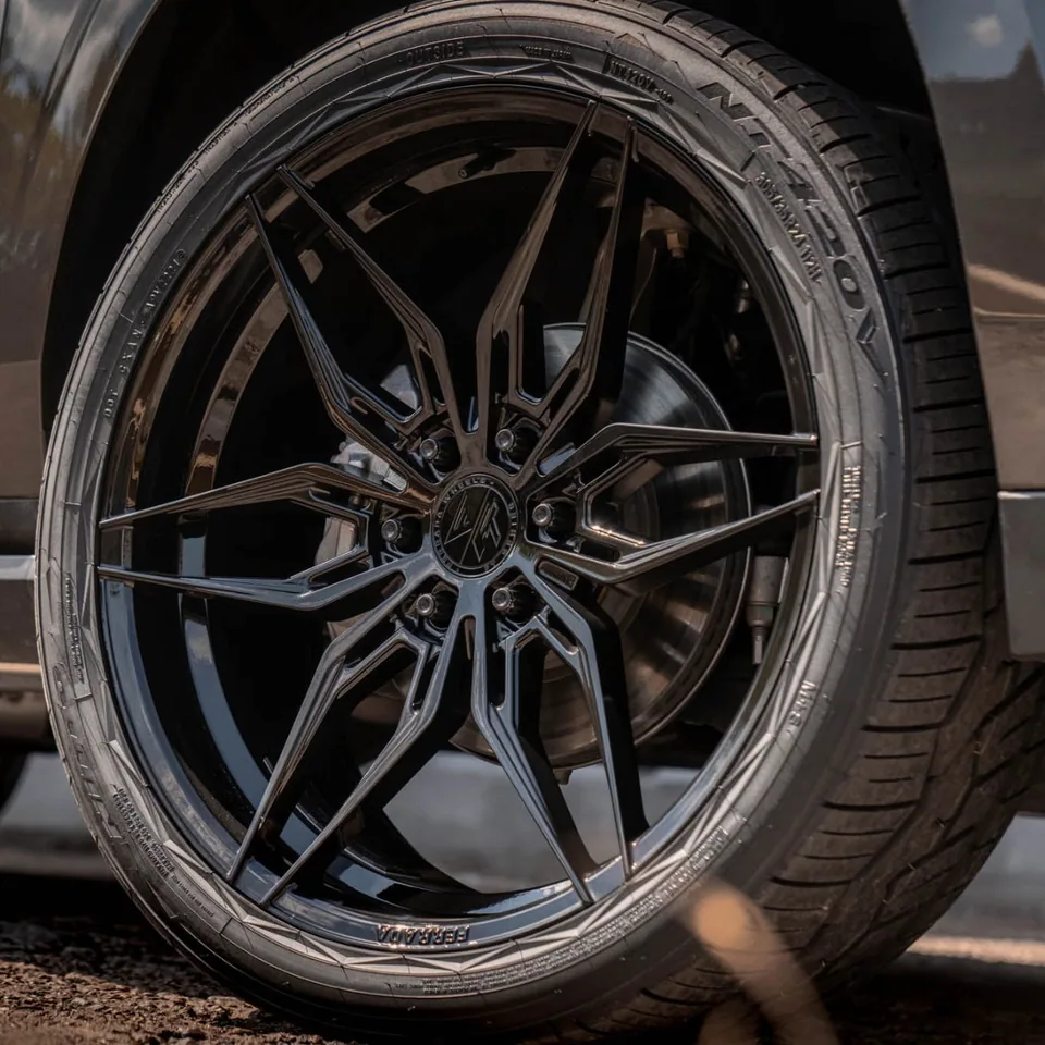 Ferrada FT5 Gloss Black 3 of 4
