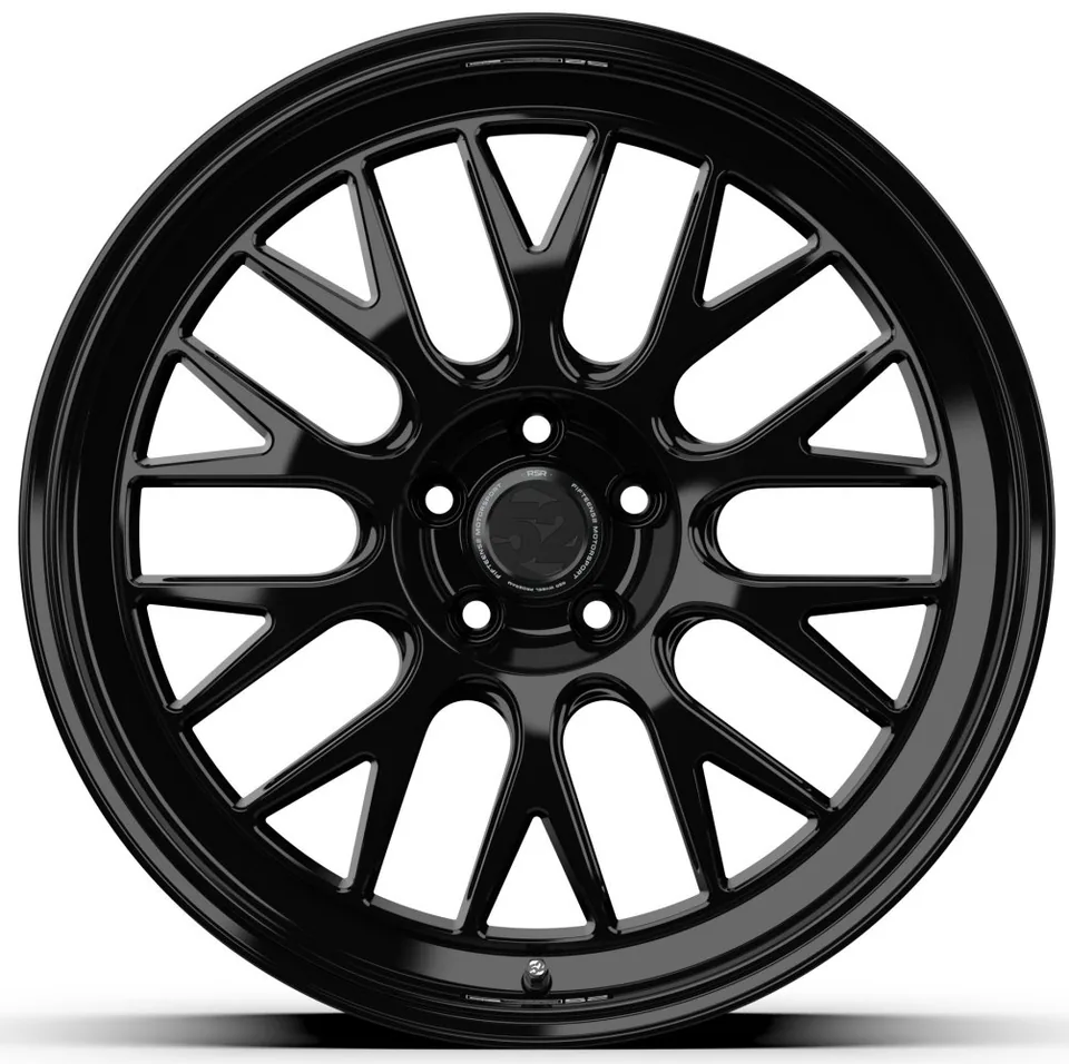 Fifteen52 Holeshot RSR Gloss Black 2 of 3