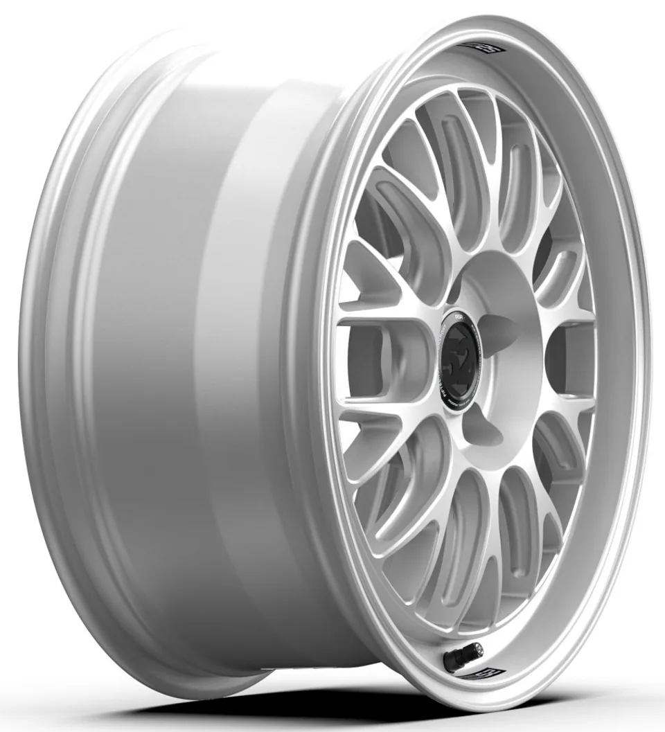 Fifteen52 Holeshot RSR Radiant Silver 2 of 3
