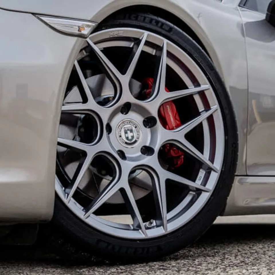 HRE FlowForm FF01 Liquid Silver 2 of 4
