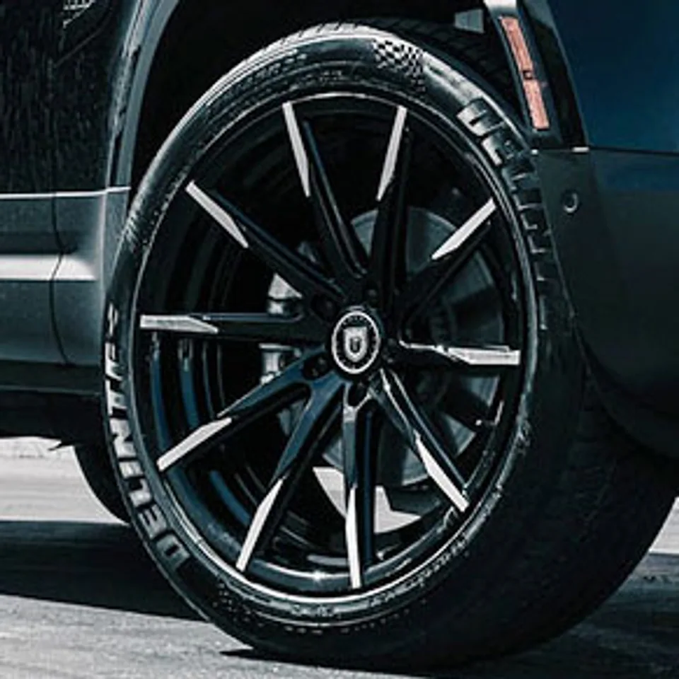 Lexani CSS-15 Gloss Black w/ Machined Tips 2 of 3