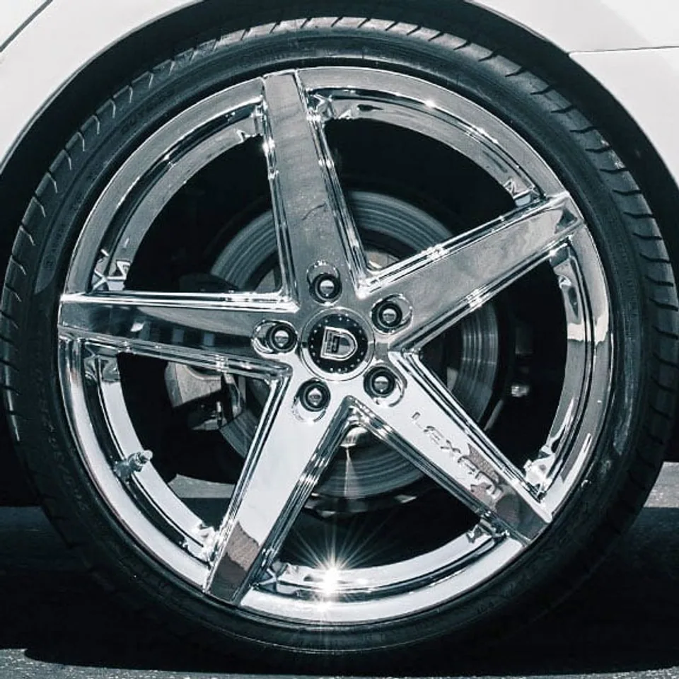 Lexani R-Four Chrome 2 of 3