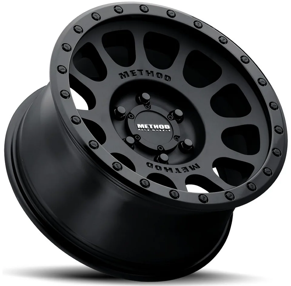 Method Race MR305 NV Matte Black w/ Gloss Black Lip 2 of 3