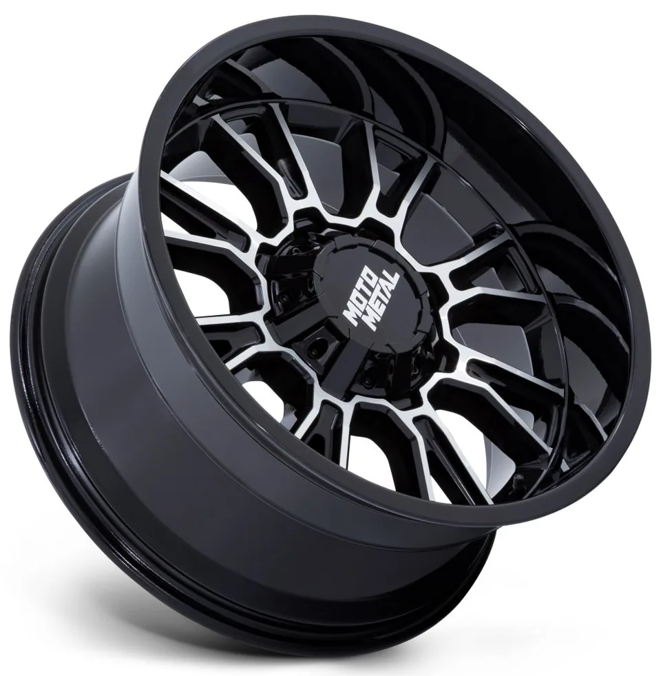 Moto Metal MO810 Gloss Black Machined 2 of 3