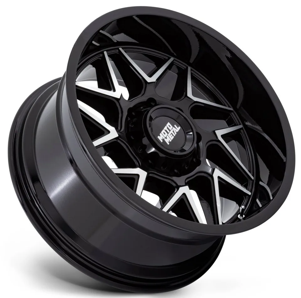Moto Metal MO812 Turbine Gloss Black Machined 2 of 3