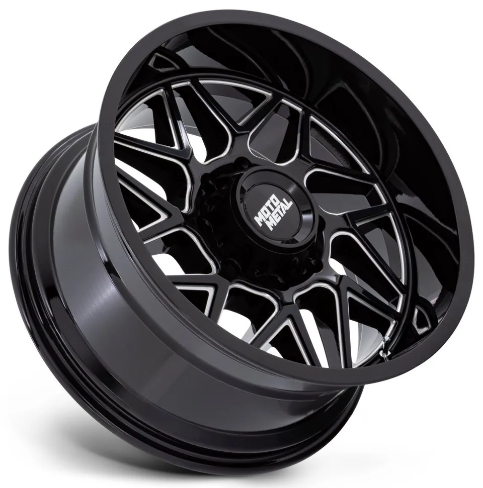 Moto Metal MO812 Turbine Gloss Black Milled 2 of 3