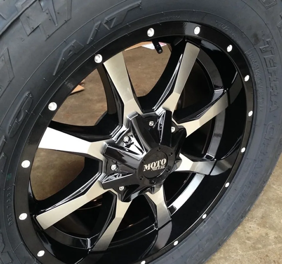 Moto Metal MO970 Gloss Black Machined 5x5/127 2 of 3