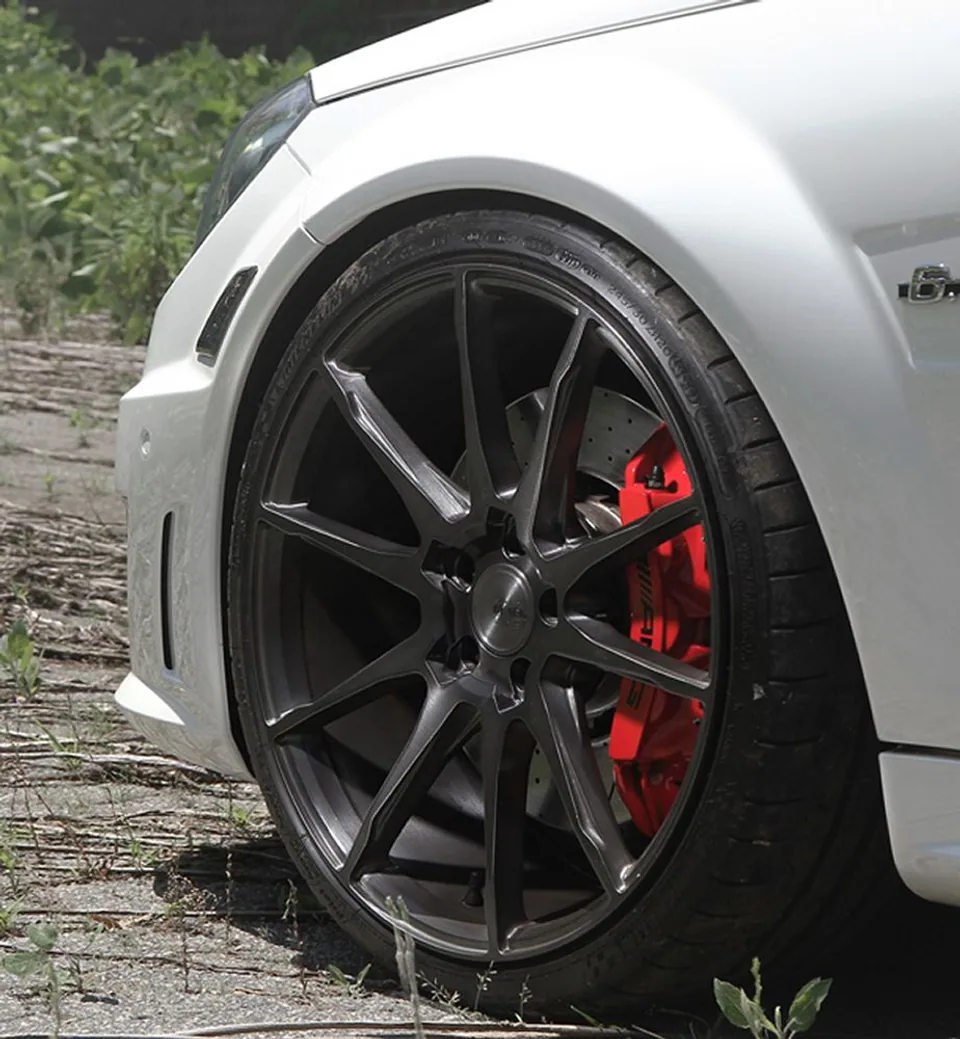 Savini Black Di Forza BM12 Gloss Black w/ Double Dark Tint Face 3 of 3