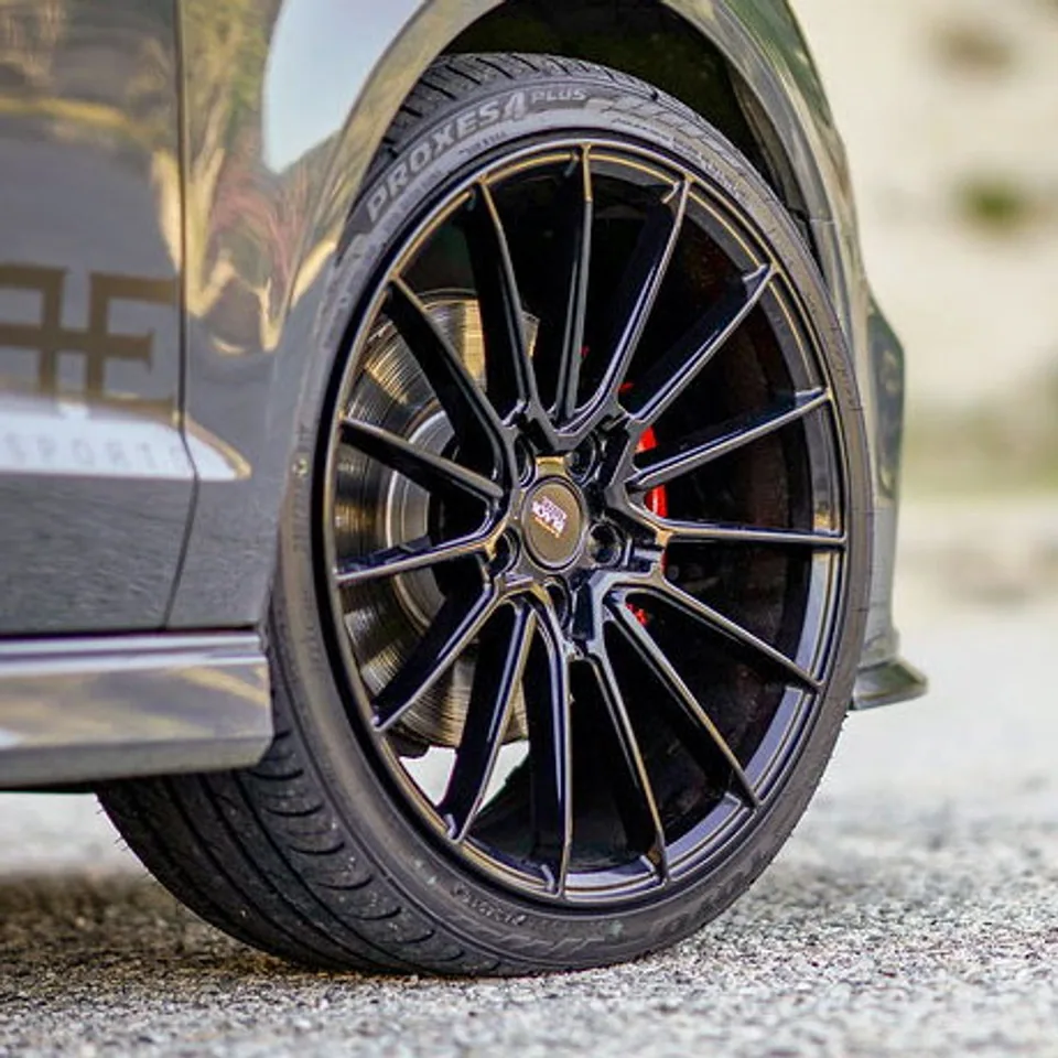 Savini Black Di Forza BM16 Gloss Black 2 of 3