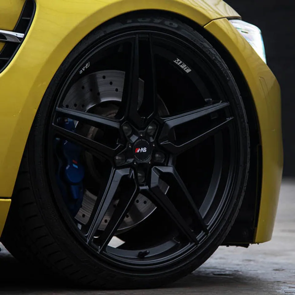 Savini SV-F3 Matte Black 2 of 3