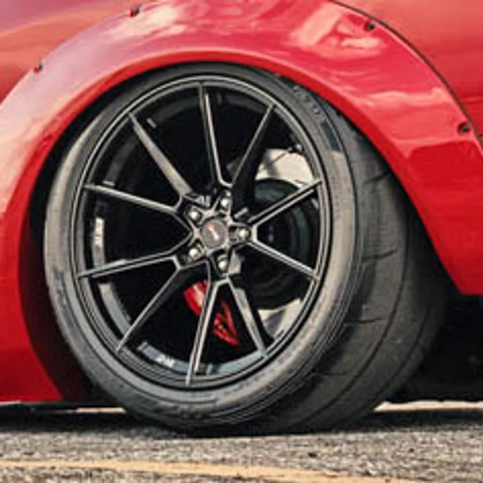 Savini SV-F4 Gloss Black Milled 3 of 3