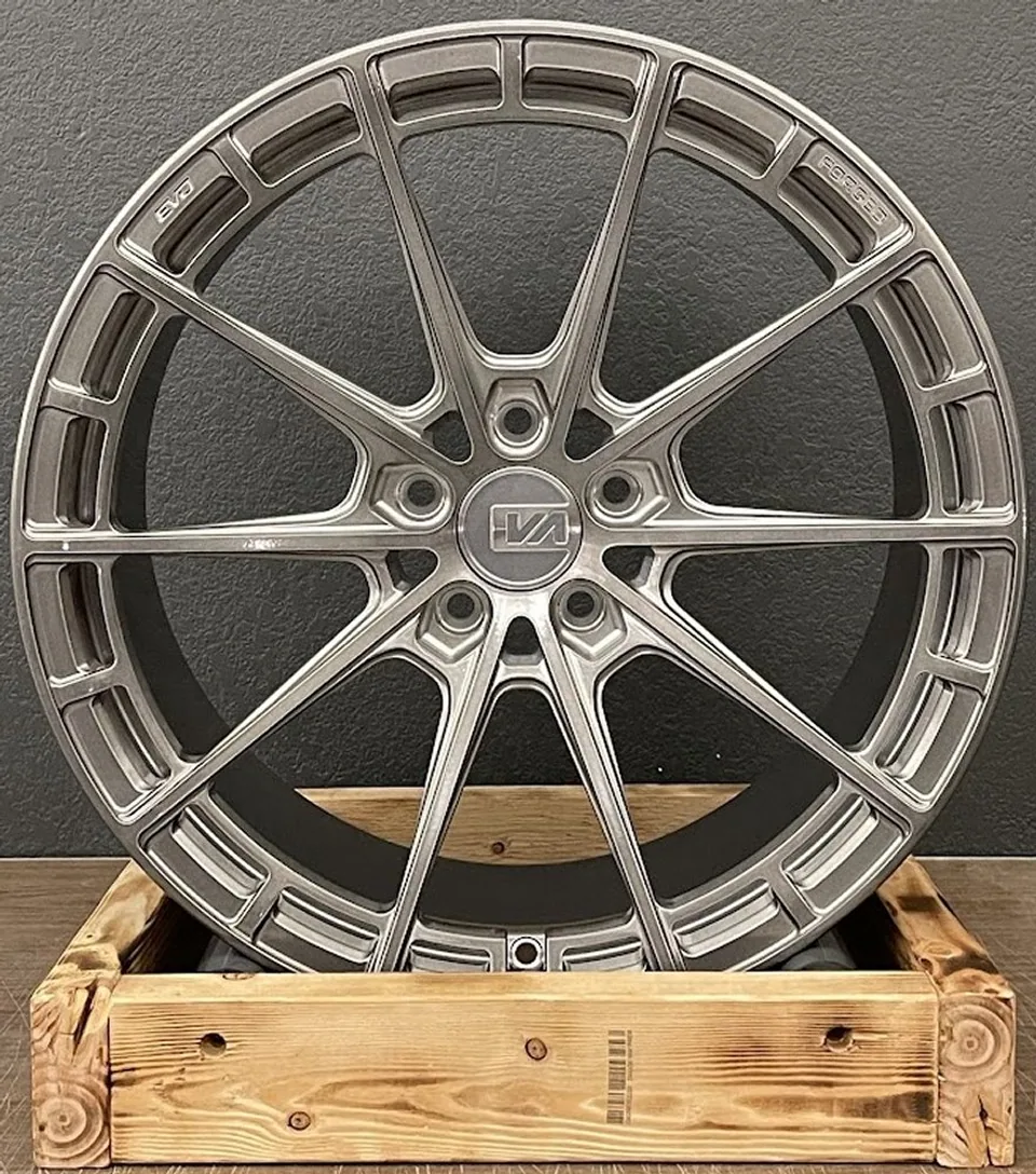 Variant Aure Raw Titanium 2 of 5