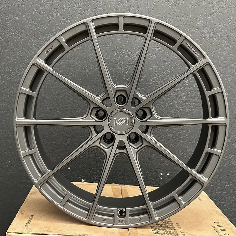 Variant Aure Satin Gunmetal 2 of 3