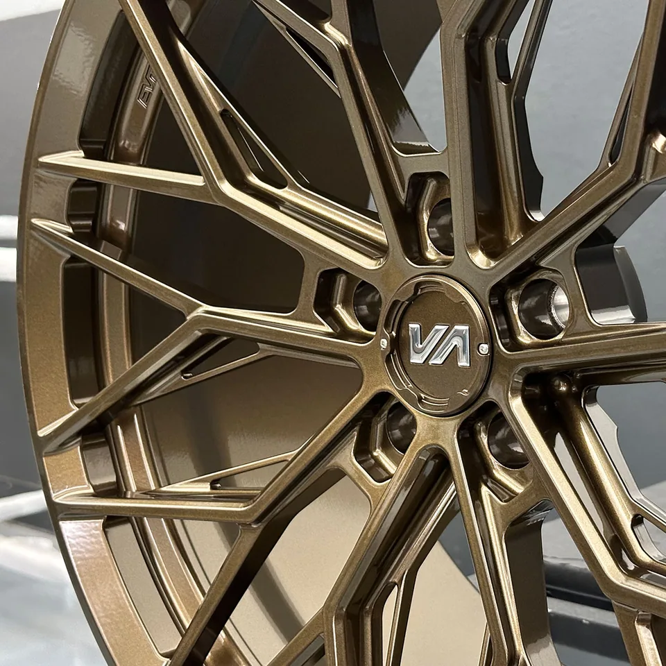 Variant Maxim Gloss Bronze 5 of 5