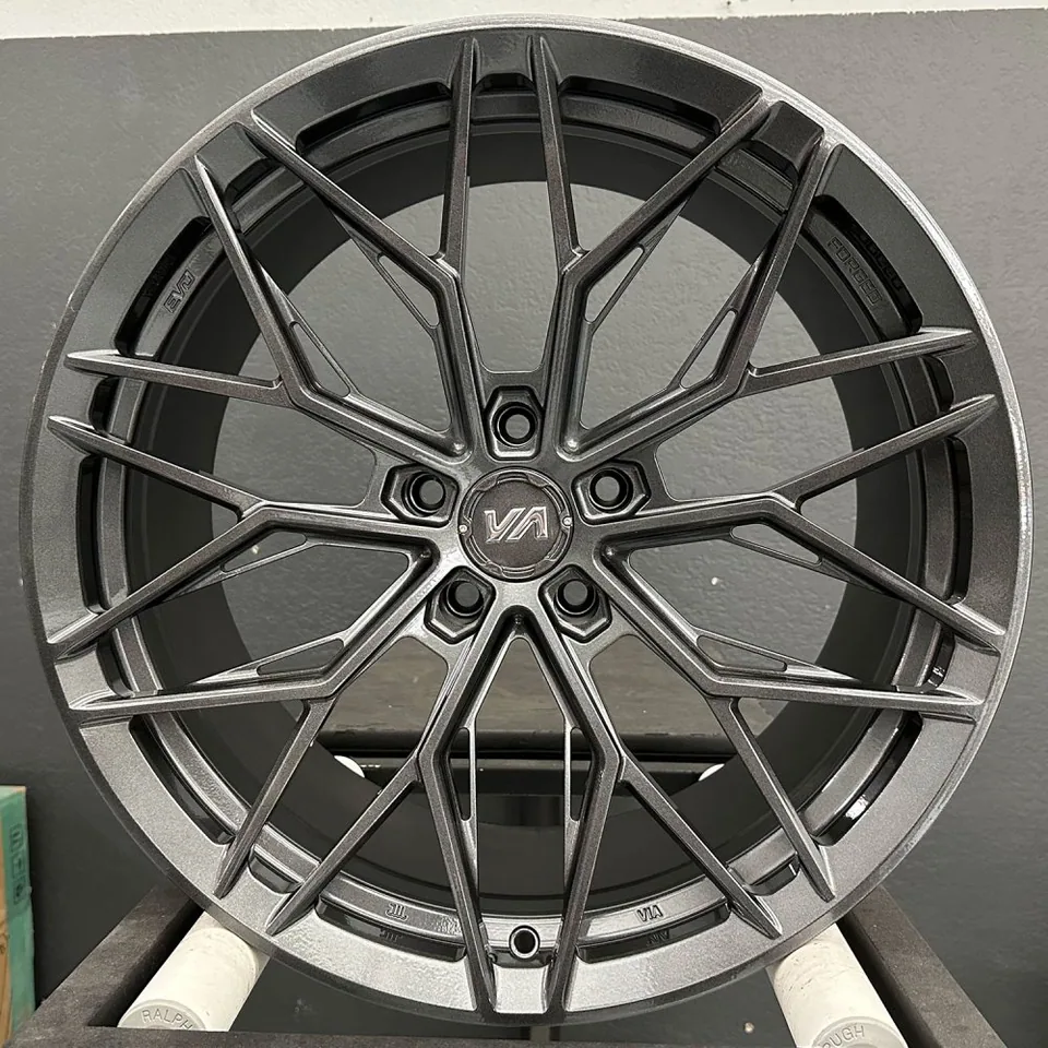 Variant Maxim Gloss Gunmetal 4 of 5