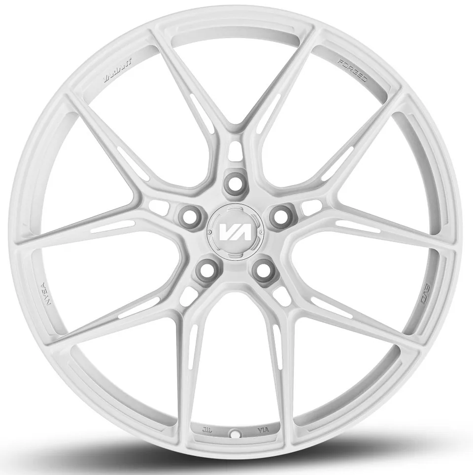 Variant Nysa Gloss White 2 of 3