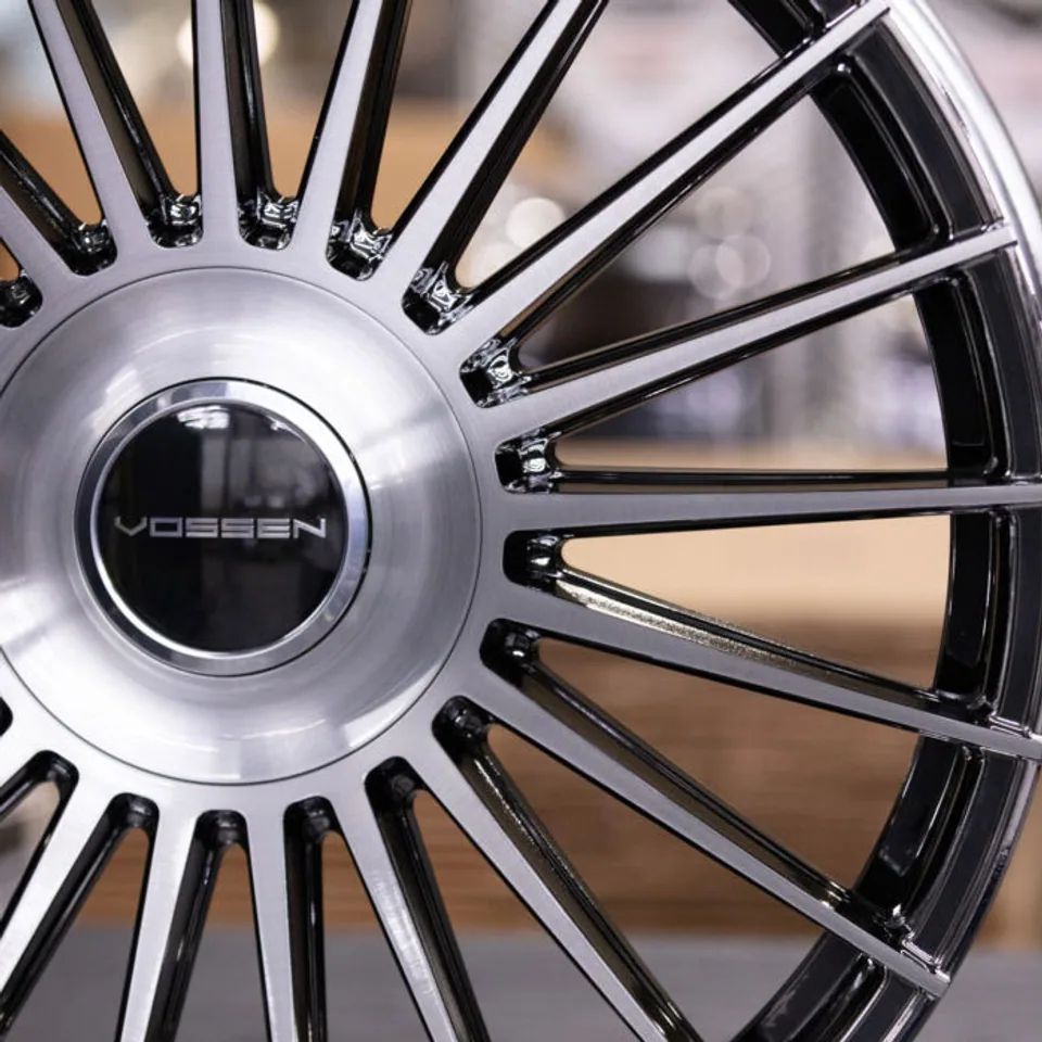 Vossen HF-8 EMC Polished & Brushed 2 of 4